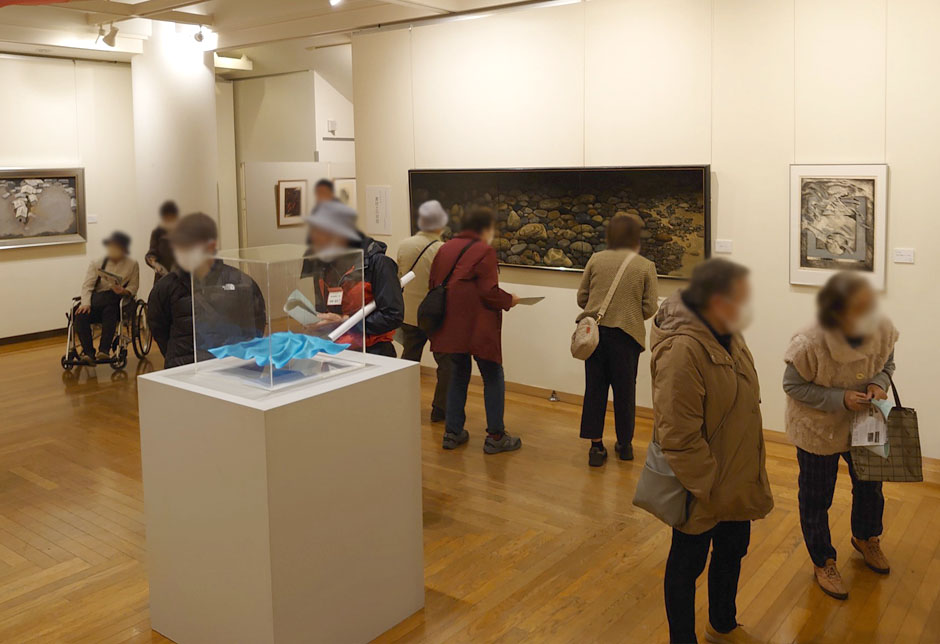 新発田市所蔵美術作品展の展示風景