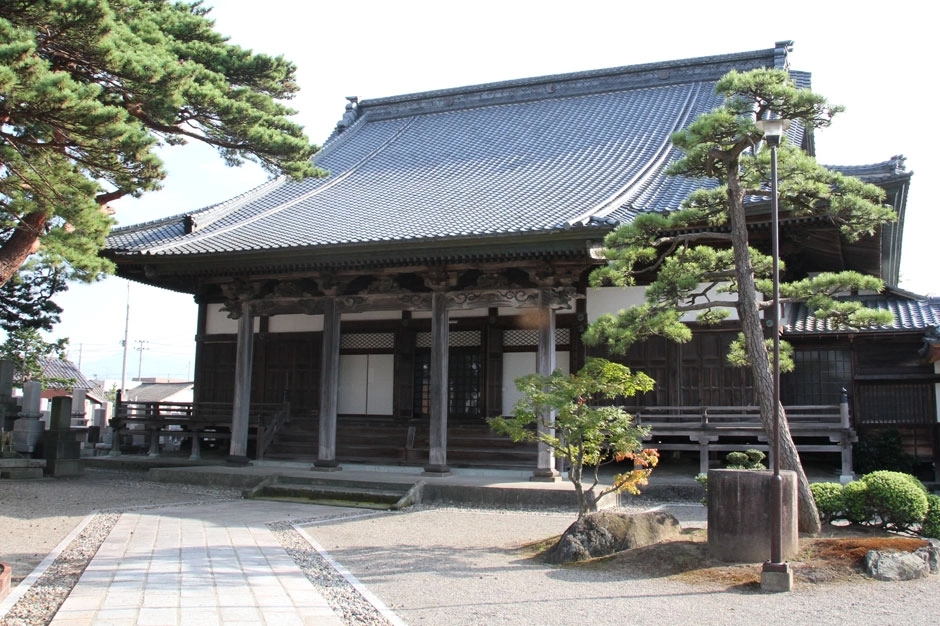 長徳寺（生家 中山家の菩提寺）
