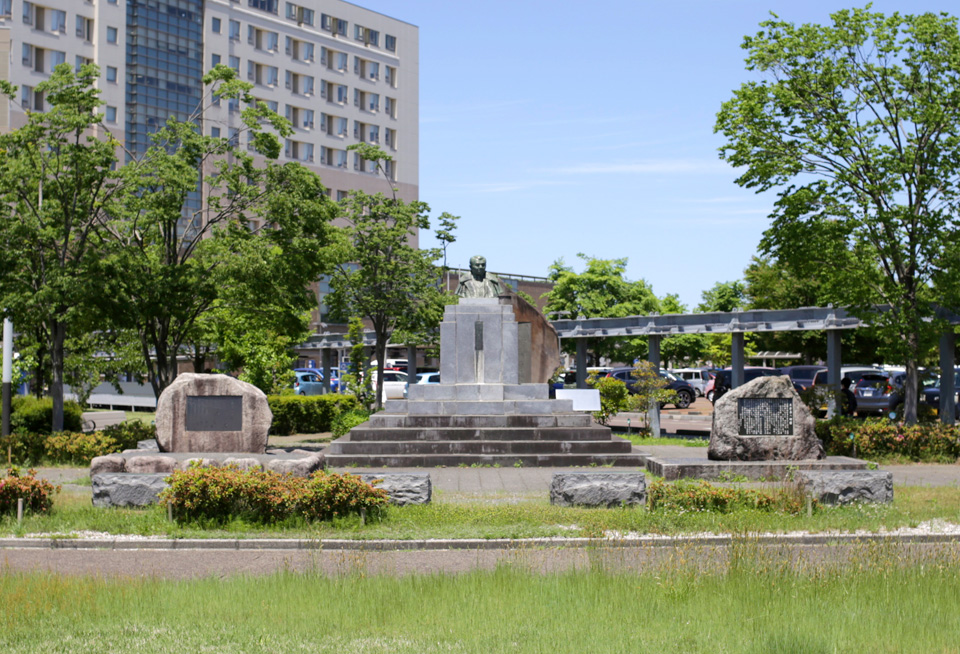 新発田駅前公園（大倉記念公園）